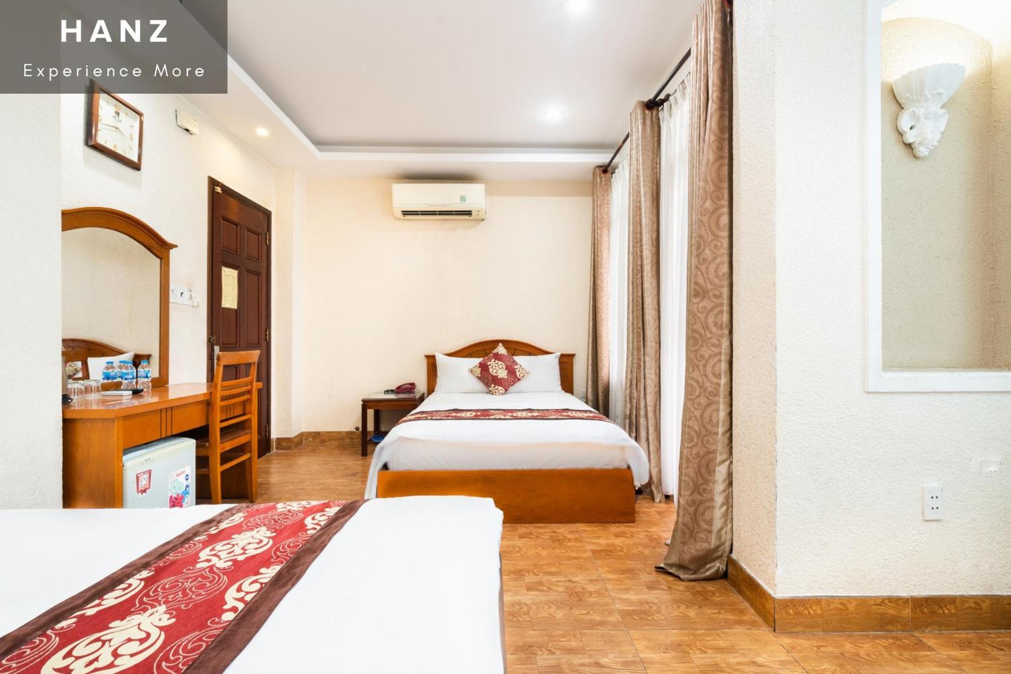 Queen Airport Hotel Ho Chi Minh City Exterior photo