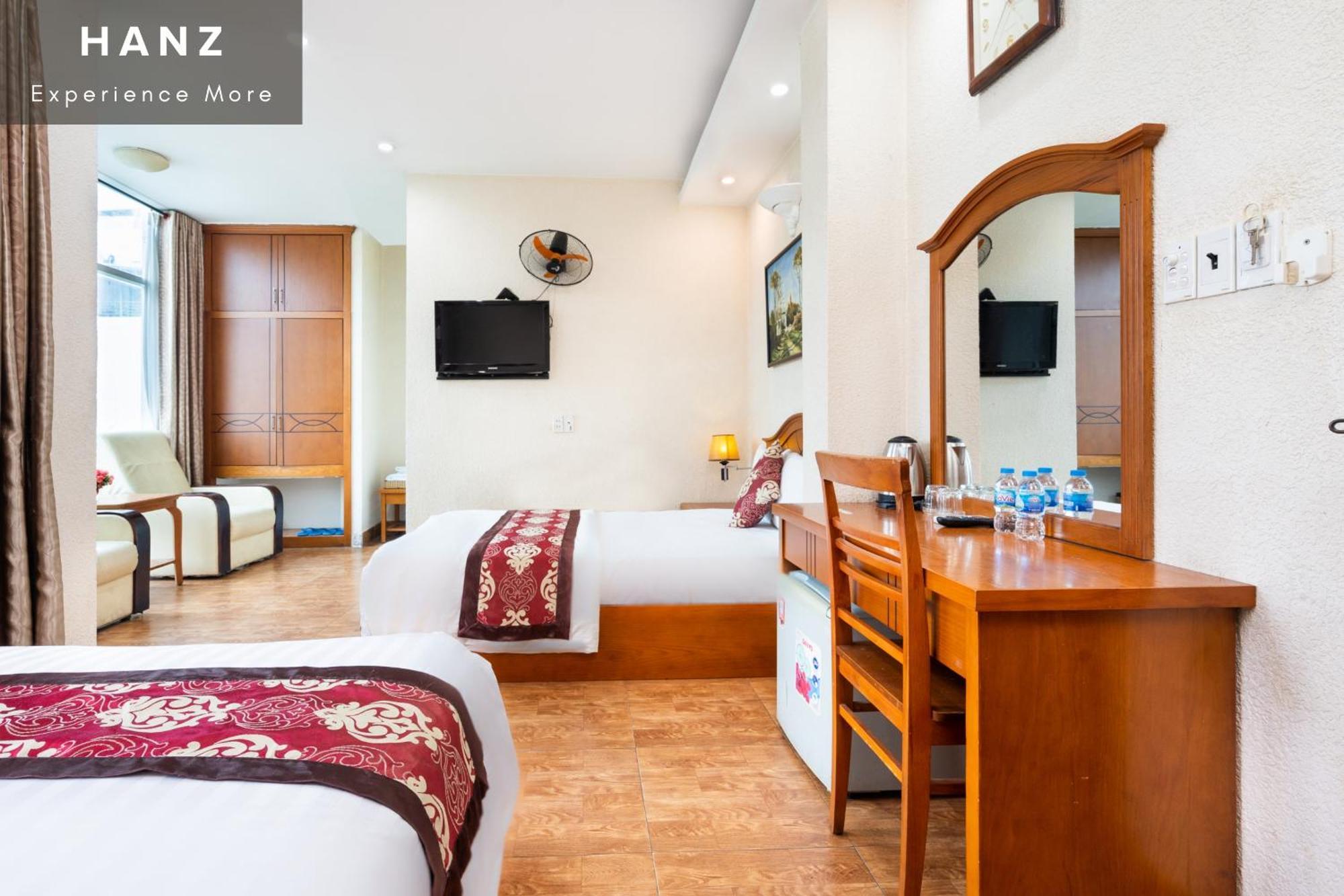 Queen Airport Hotel Ho Chi Minh City Exterior photo